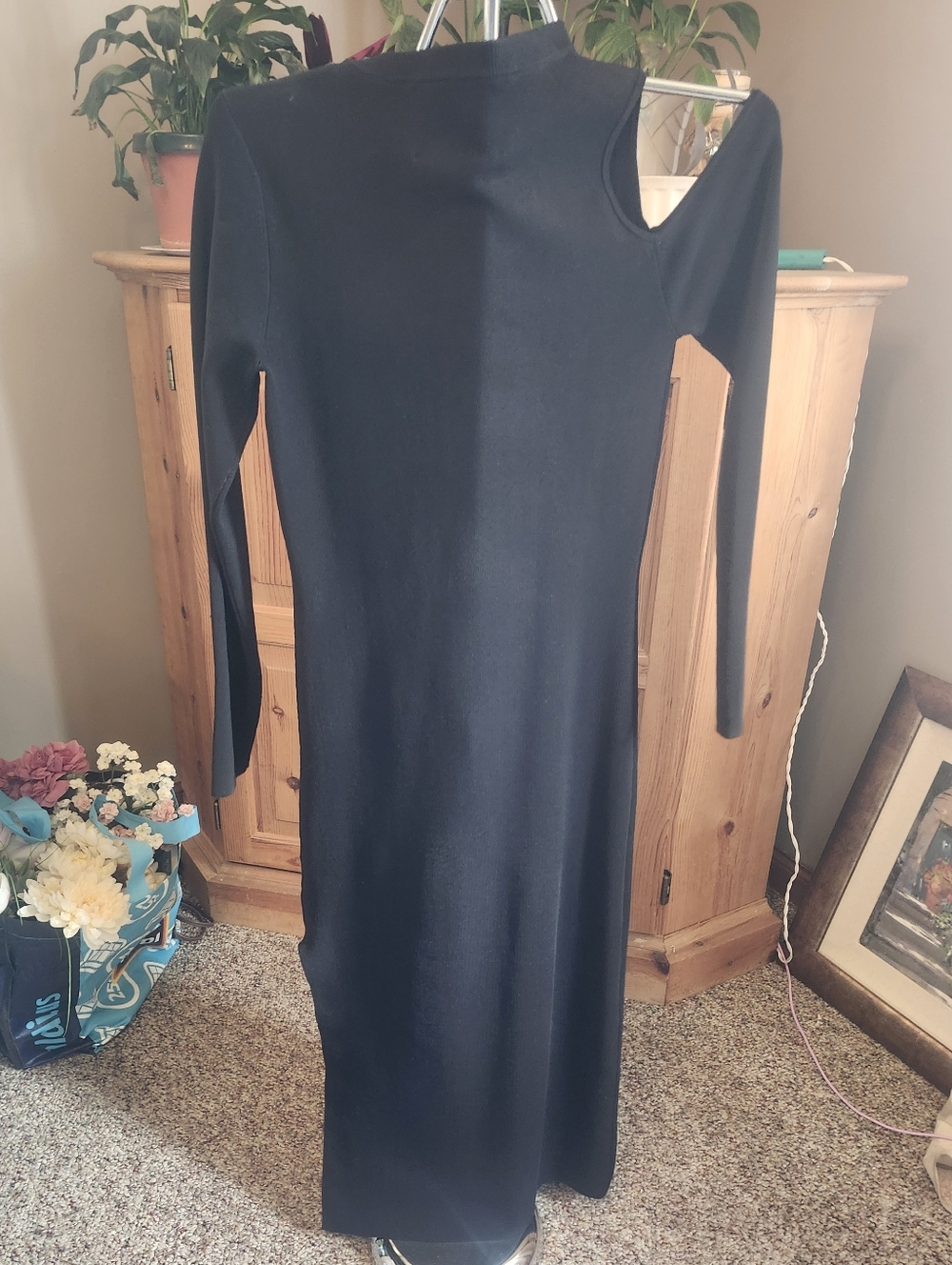 NICHOLAS Black One-Shoulder Long Sleeve Ribbed Knit Maxi Dress